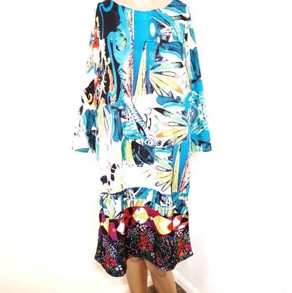 MISSLOOK Dresses & Skirts - EUC MissLook Shift Dress